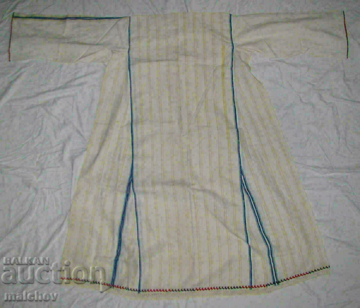 Old women's shirt 2 wears traditional clothing unused