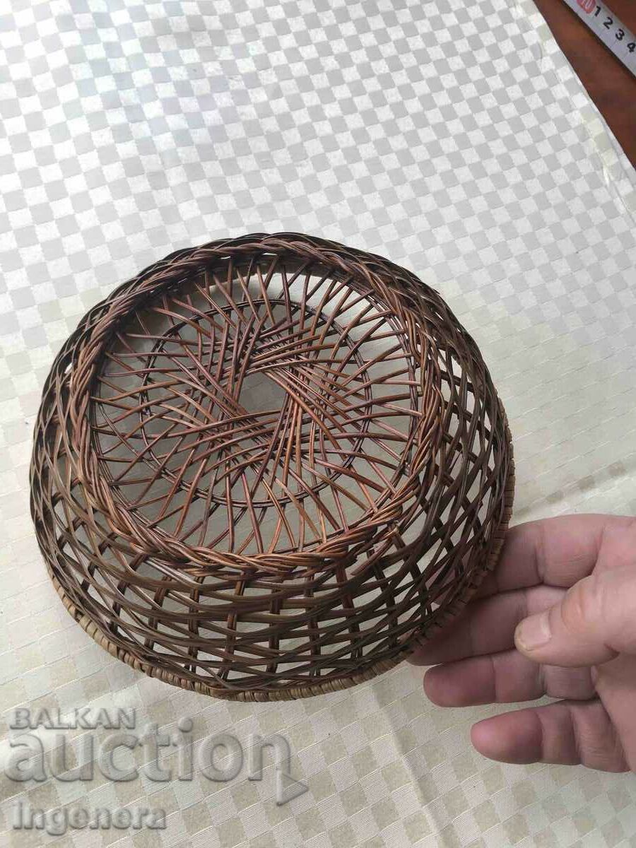 Auction PANER PANERKA WOOD WINNED FRUCTIERA Auction PANER PANERKA WOOD WINNED FRUCTIERA