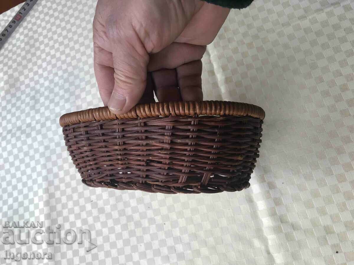 Delivery of PANER PANERKA WOOD WINNED FRUCTIERA Delivery of PANER PANERKA WOOD WINNED FRUCTIERA