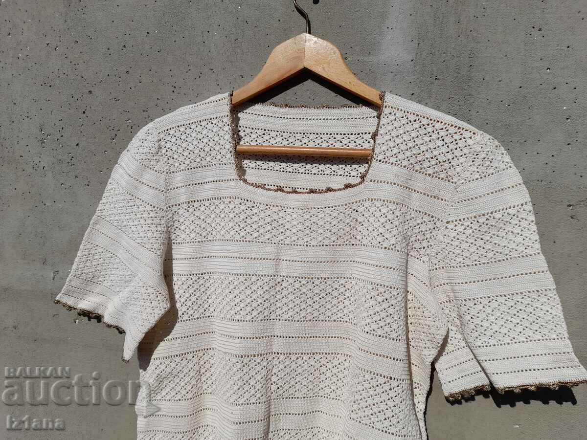 Old knitted blouse with price 30.00 BGN | € 15.34 Old knitted blouse with price 30.00 BGN | € 15.34