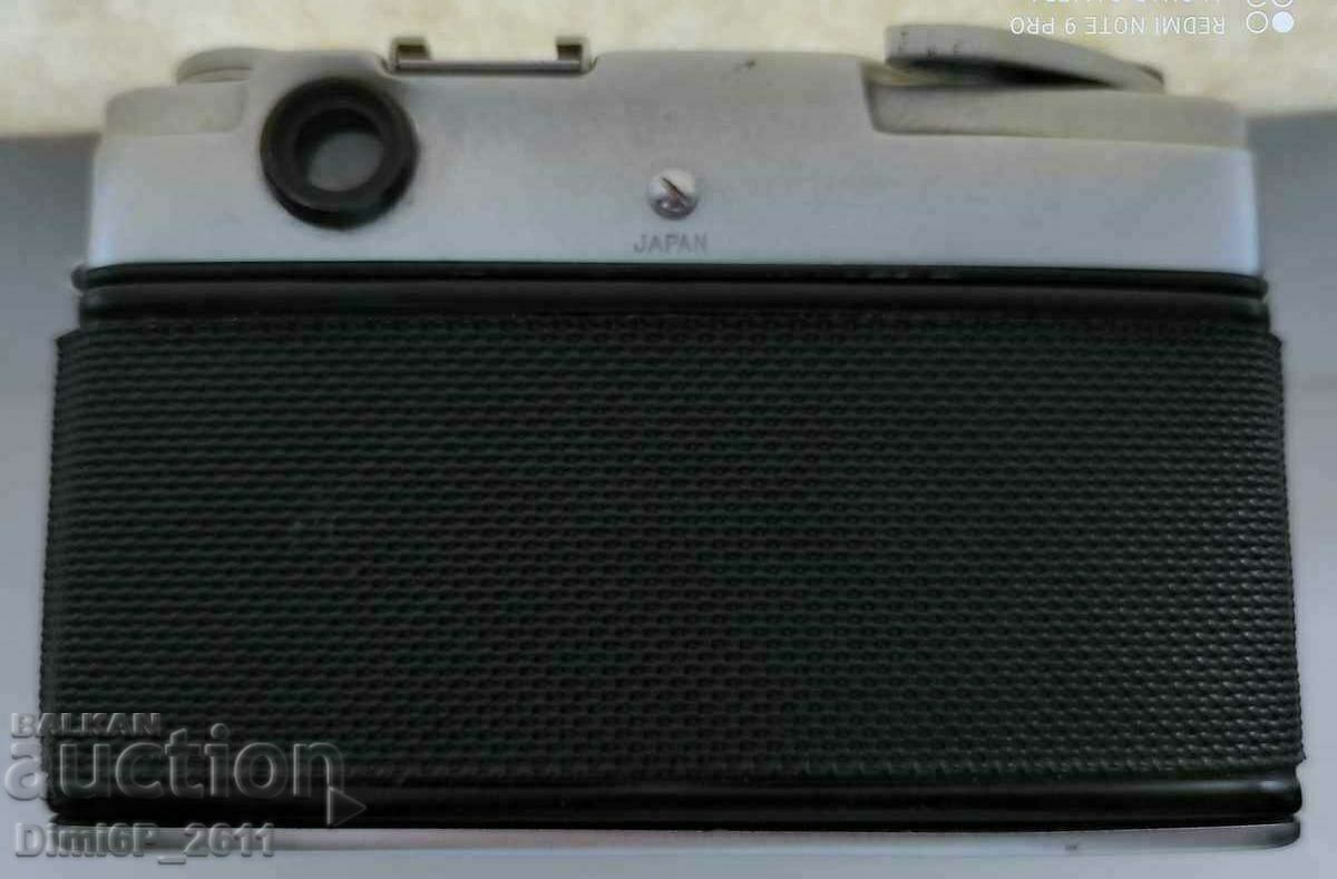 Delivery of Vintage camera Yashica Lynx-1000 35mm lens