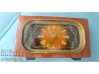 Large table clock with battery