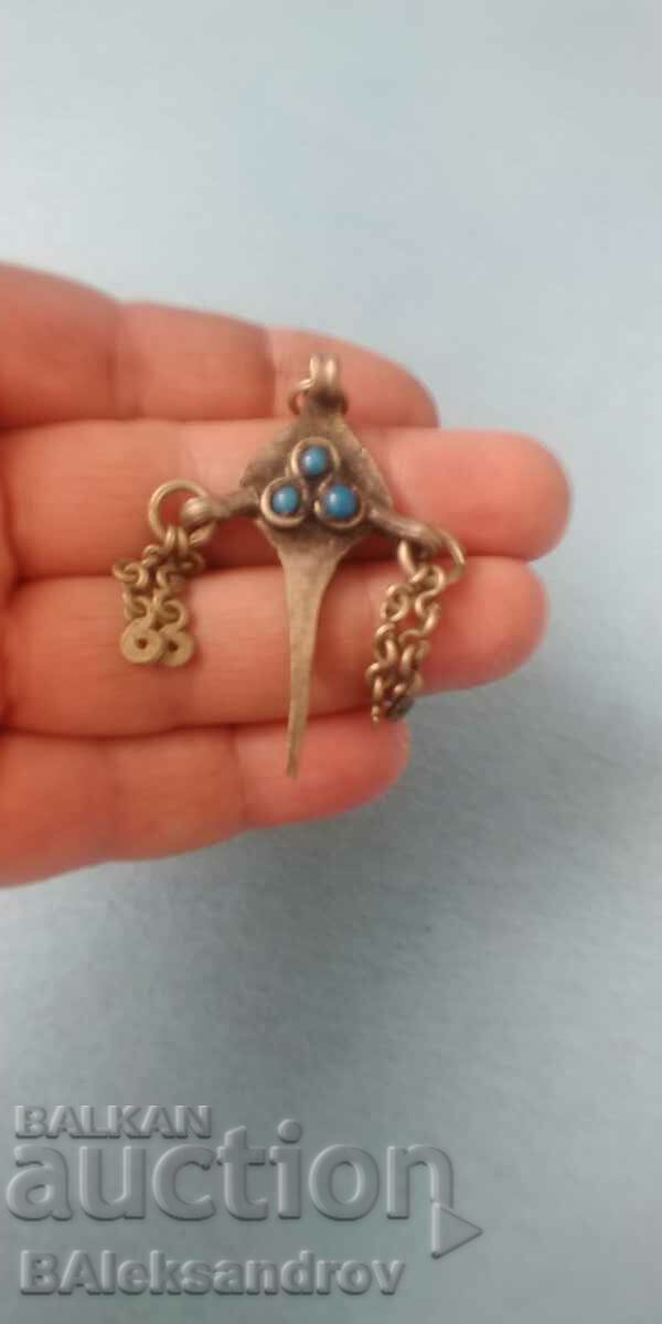 Delivery of Part of Renaissance jewelry