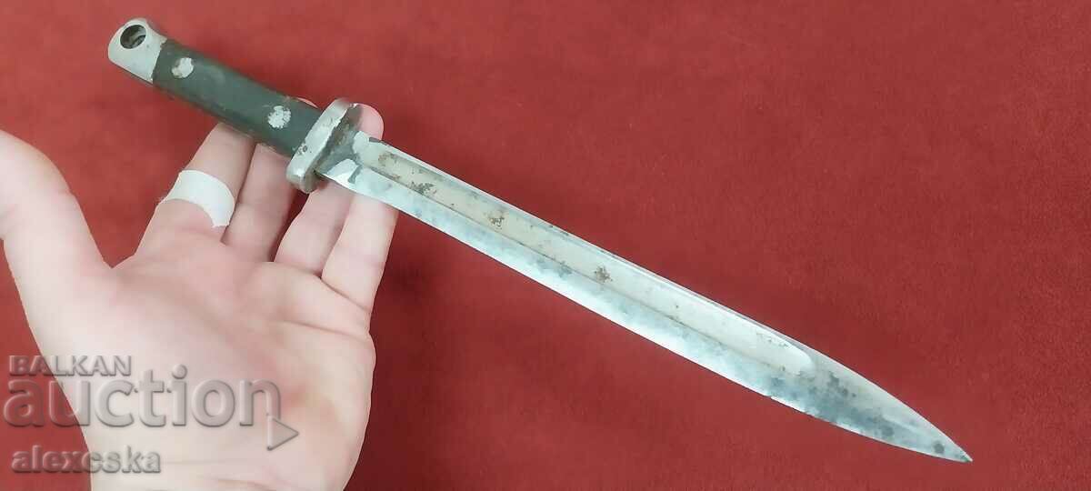 O baionetă veche