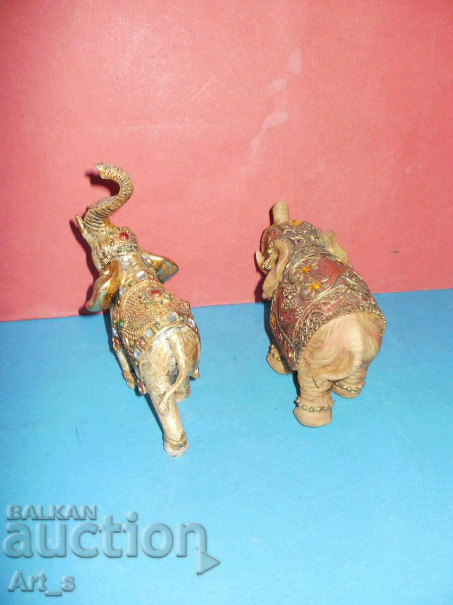 Lot of 2 elephants hand decorated with colorful stones and ornaments - 5 Lot of 2 elephants hand decorated with colorful stones and ornaments - 5