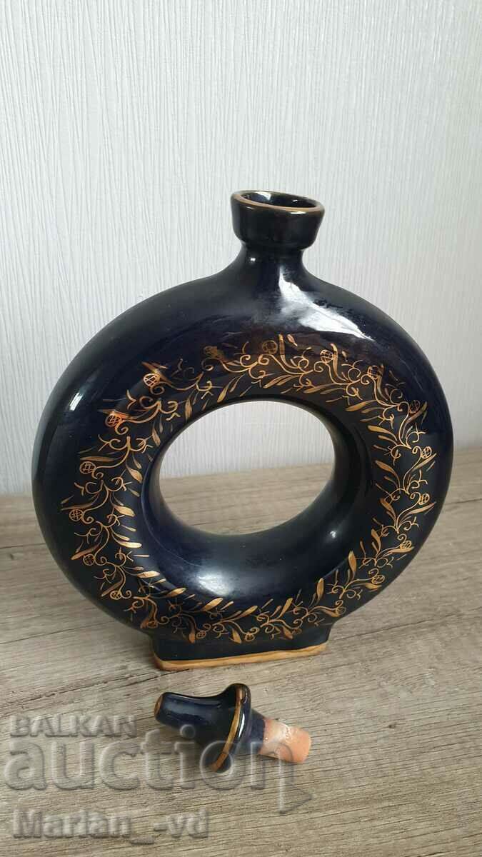 Παράδοση Παλιό κεραμικό σκαμπό