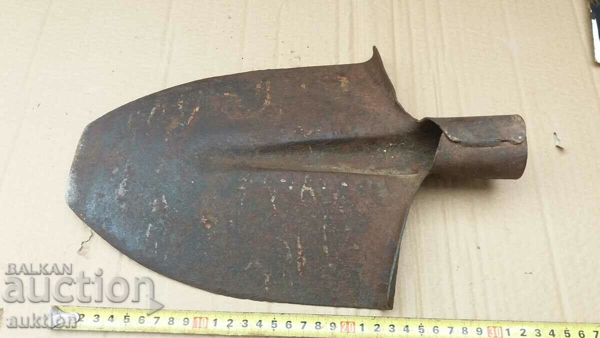OLD STRAIGHT SHOVEL - 5 OLD STRAIGHT SHOVEL - 5
