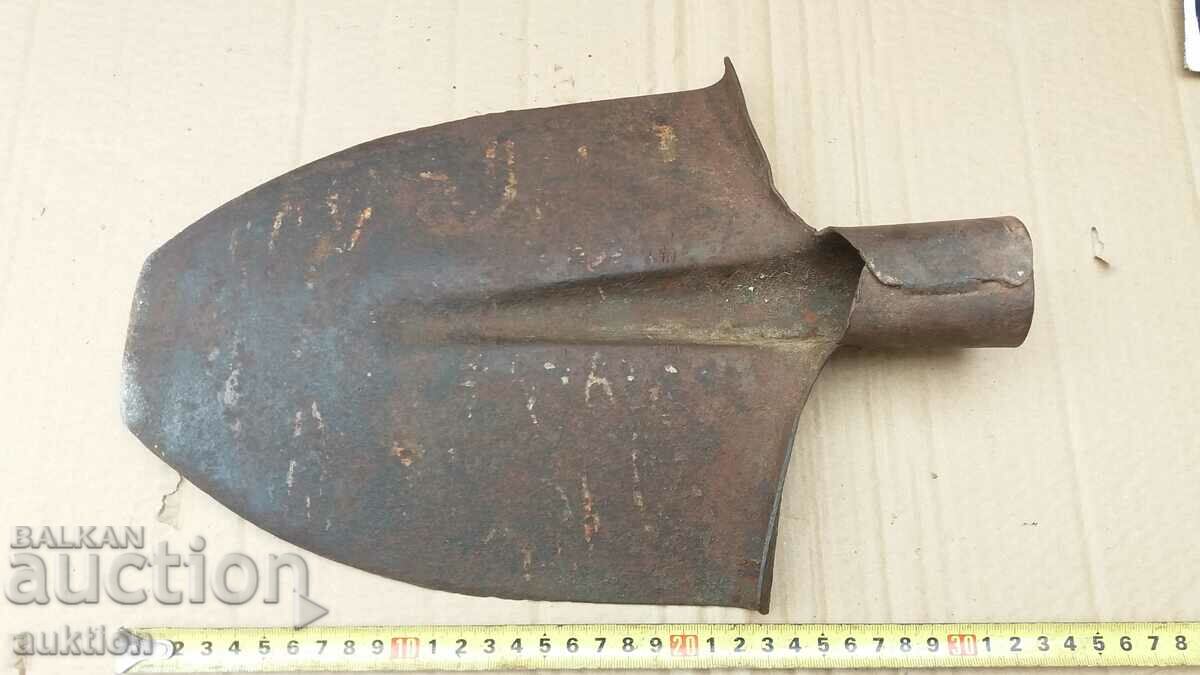 OLD STRAIGHT SHOVEL - 7 OLD STRAIGHT SHOVEL - 7