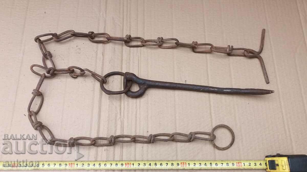 Auction OLD CHAIN WITH FORGED WEDGE Auction OLD CHAIN WITH FORGED WEDGE