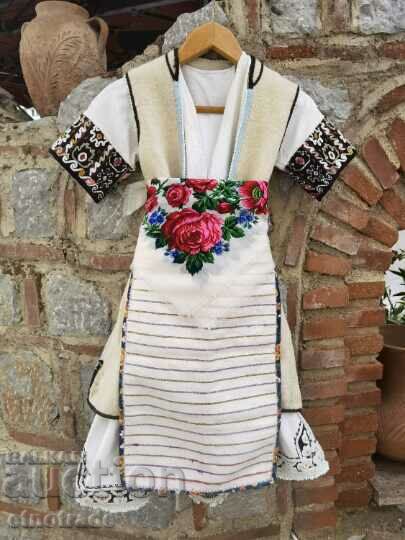 Ретка детска носија от Прилепско поле, автентична носија