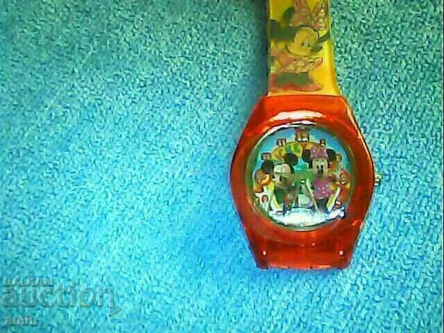 Auction  2pcs 4disnu chargers 4brand new works without batteries