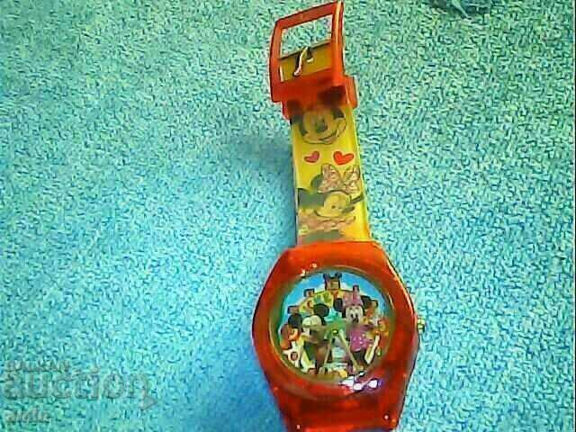 Delivery of 2pcs 4disnu chargers 4brand new works without batteries