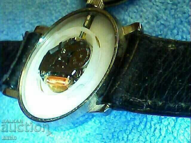 2pcs 4disnu chargers 4brand new works without batteries - 7