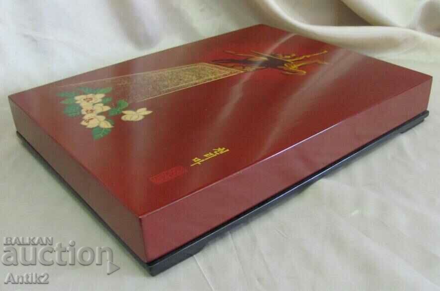 50s Large Luxury Bakelite Box - Korea - 7 50s Large Luxury Bakelite Box - Korea - 7