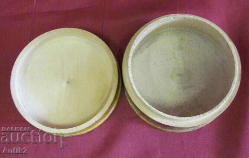 Delivery of 19th century Wooden Box for Powder - Poudriera Delivery of 19th century Wooden Box for Powder - Poudriera