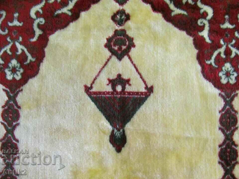 Auction 50's Turkish Prayer Rug Auction 50's Turkish Prayer Rug