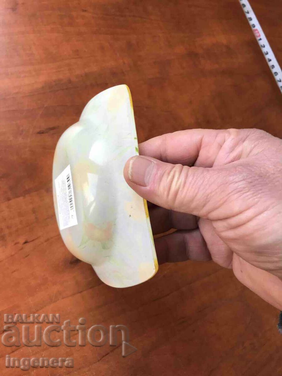 Delivery of NUT BOWL GLASS CONTEMPORARY Delivery of NUT BOWL GLASS CONTEMPORARY