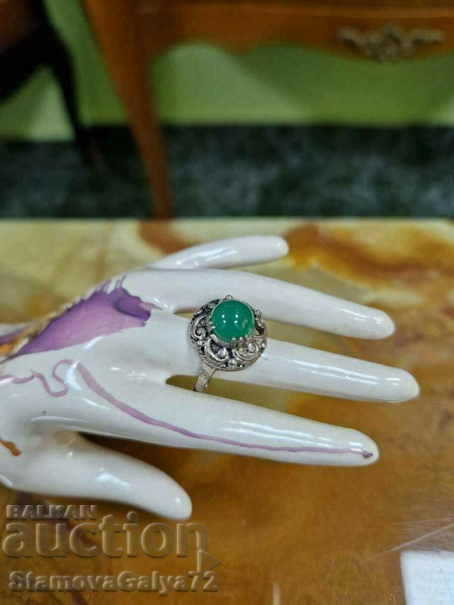 Ένα υπέροχο ασημένιο δαχτυλίδι αντίκα Ένα υπέροχο ασημένιο δαχτυλίδι αντίκα