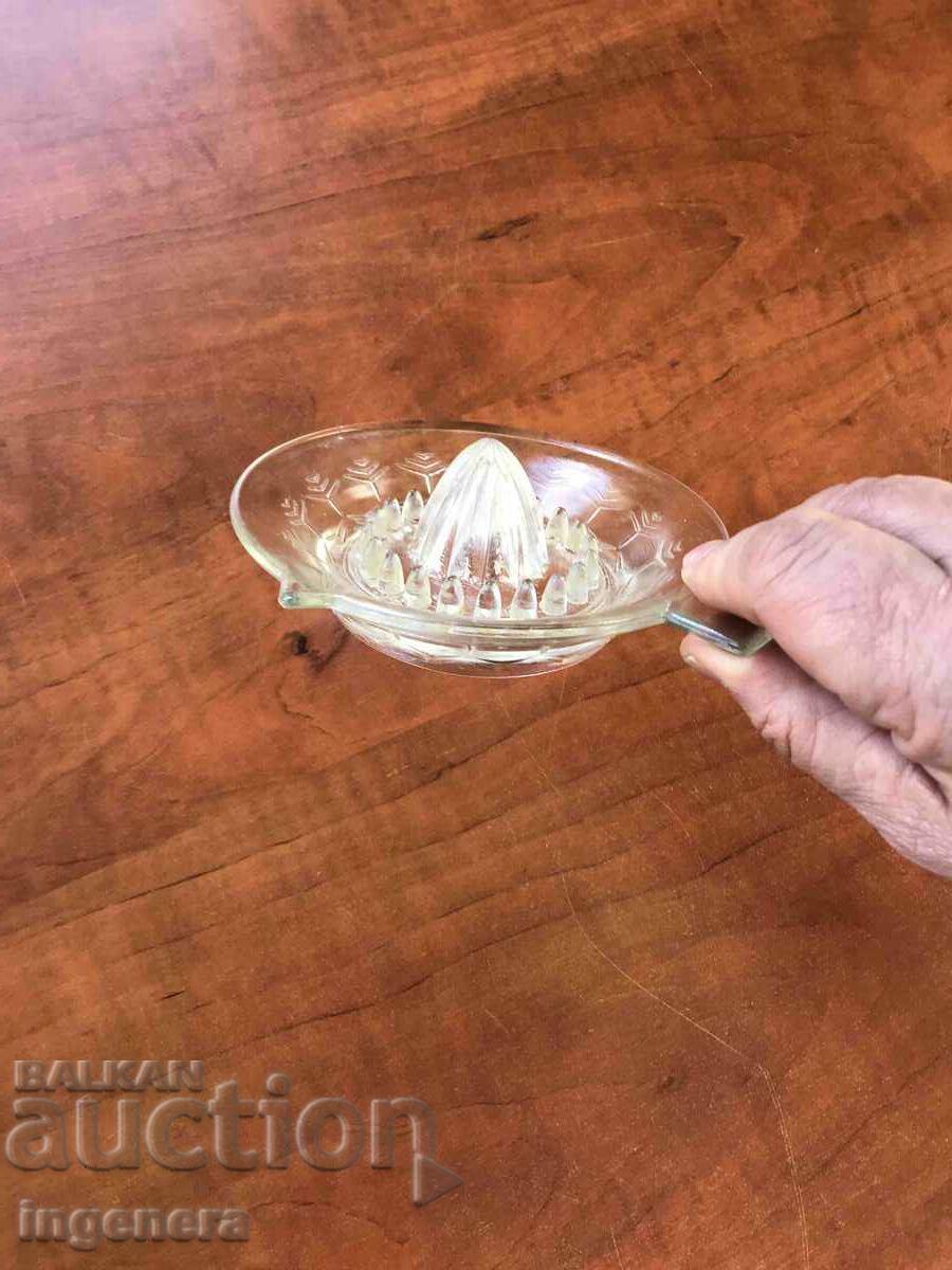 Auction CITRUS JUICER THICK EMBOSSED GLASS Auction CITRUS JUICER THICK EMBOSSED GLASS