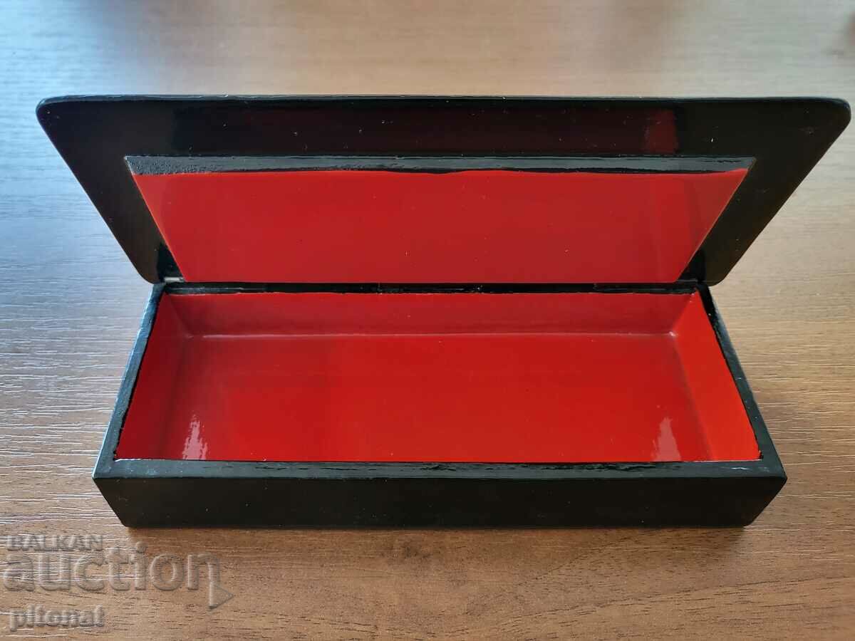 Auction USSR hand painted lacquer box Auction USSR hand painted lacquer box