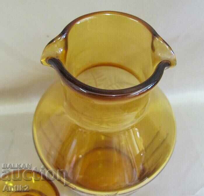 Delivery of 1900s Art Nouveau Carafe, Decanter Delivery of 1900s Art Nouveau Carafe, Decanter