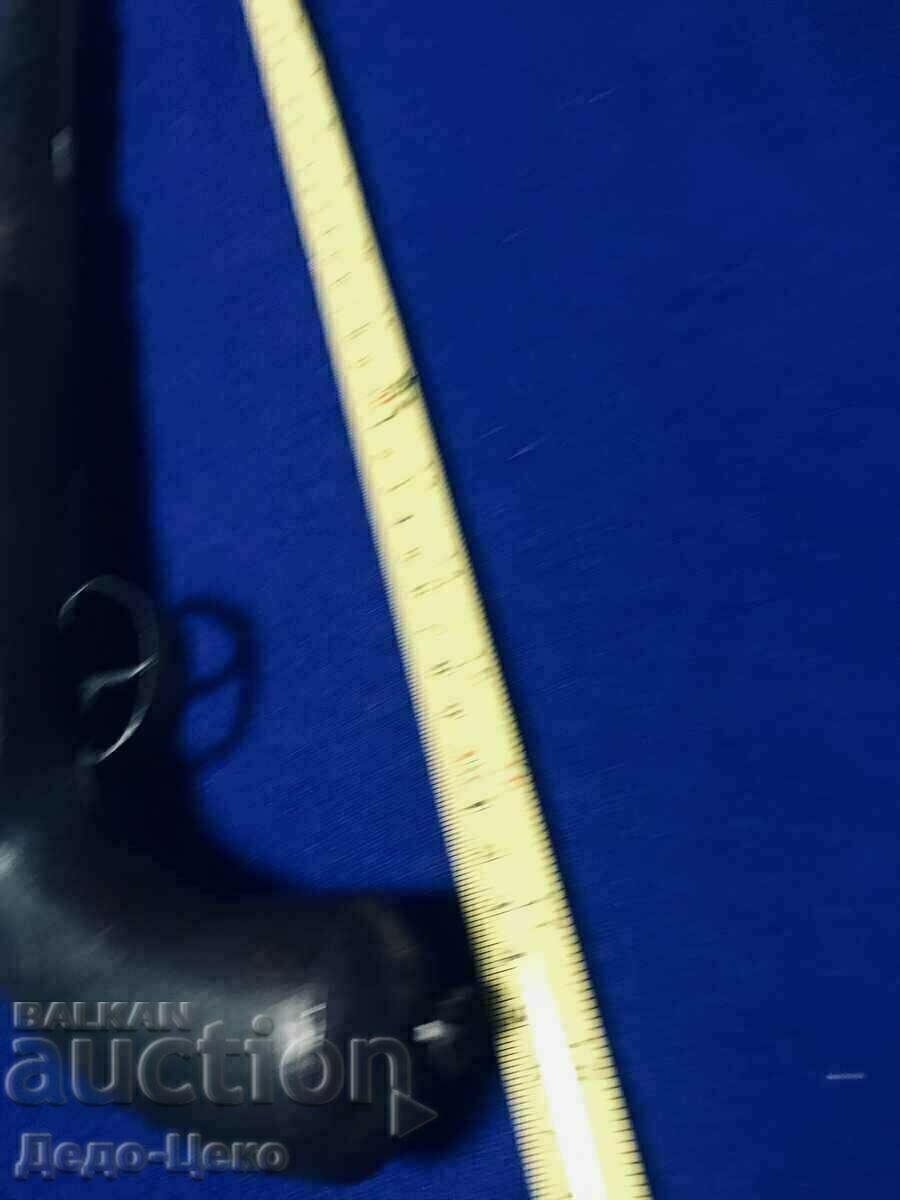 Delivery of flintlock (pistol) Delivery of flintlock (pistol)