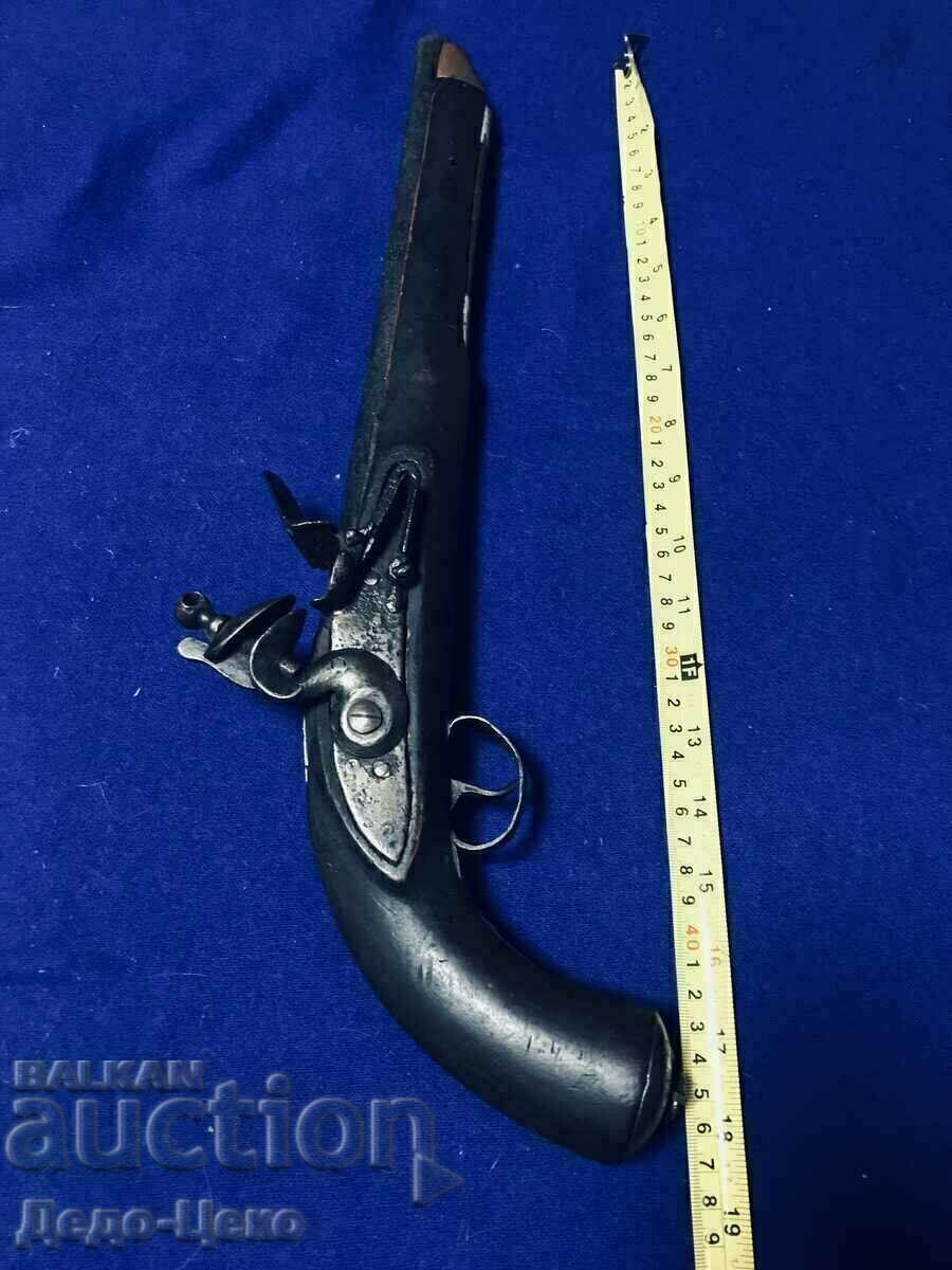 flintlock (pistol) flintlock (pistol)