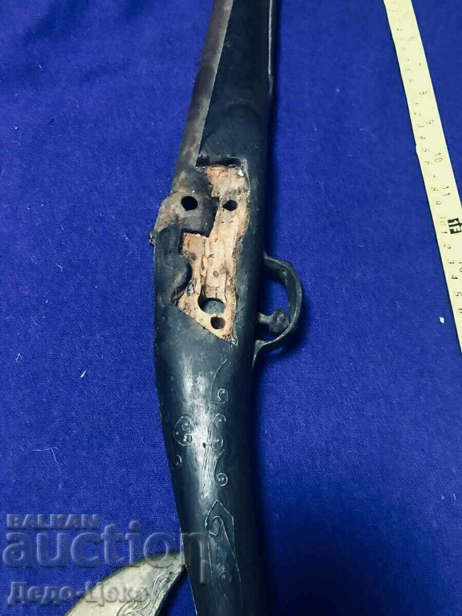 Кремъчен пищов с цена 200.00 лв. | € 102.26 Кремъчен пищов с цена 200.00 лв. | € 102.26