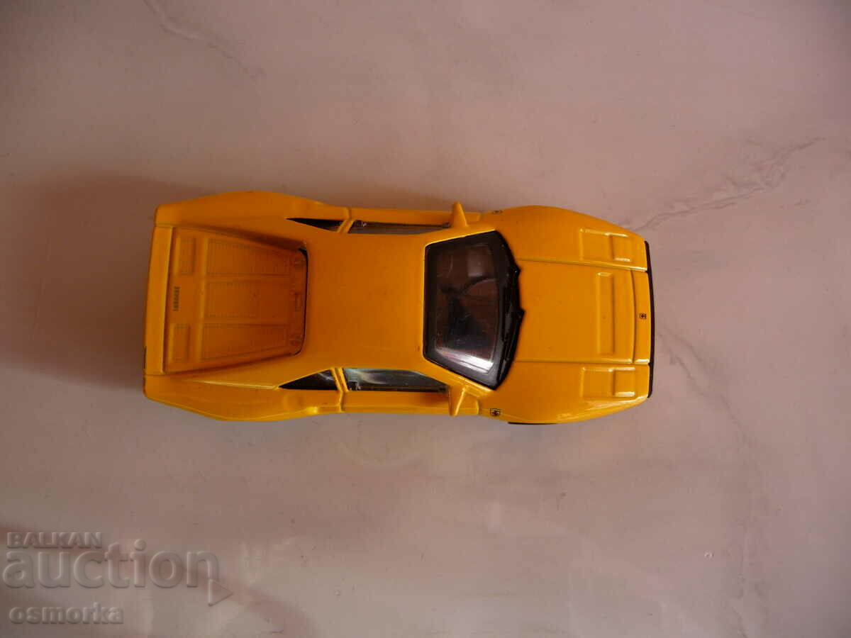 Auction Ferrari GTO Bburago Ferrari collector car yellow Auction Ferrari GTO Bburago Ferrari collector car yellow
