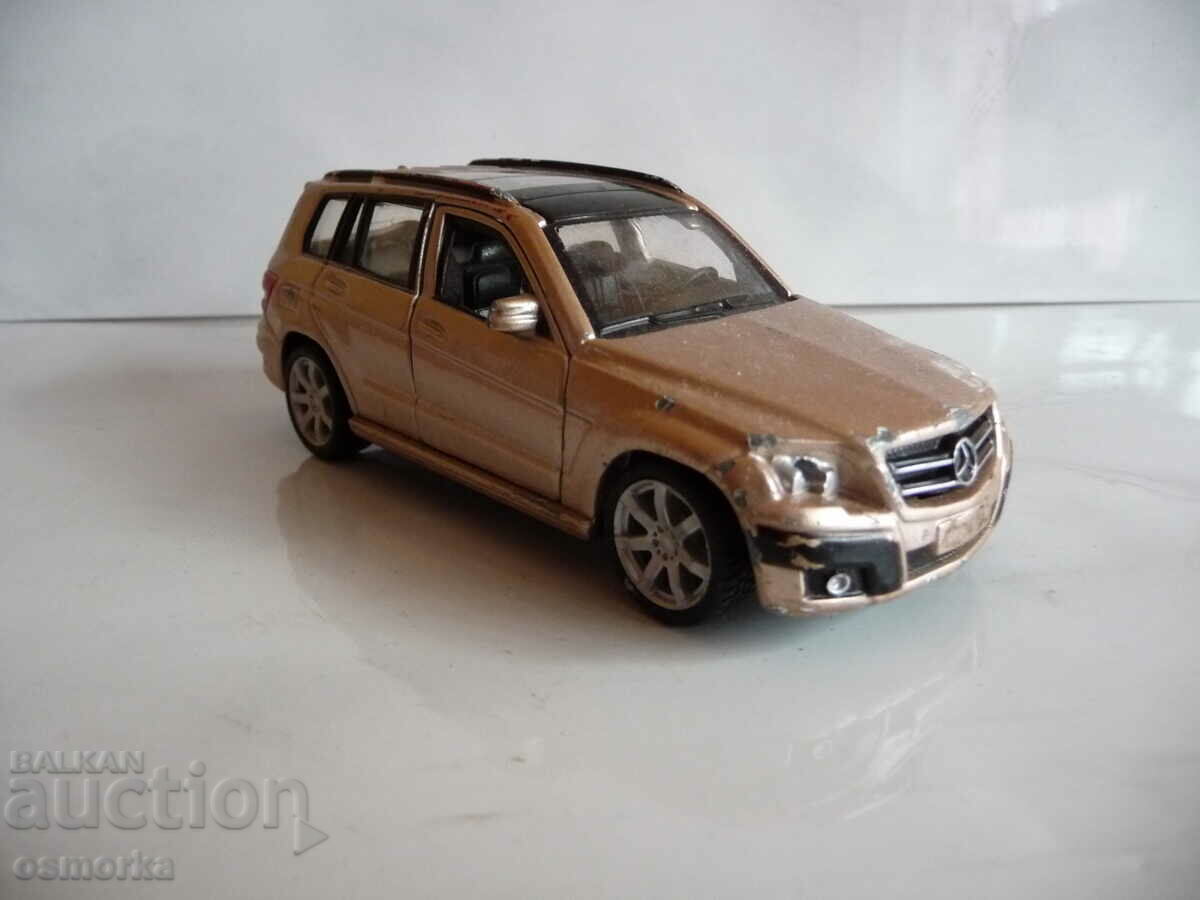 Mercedes Benz GLK Class collector car Mercedes jeep with price 18.00 BGN | € 9.20 Mercedes Benz GLK Class collector car Mercedes jeep with price 18.00 BGN | € 9.20