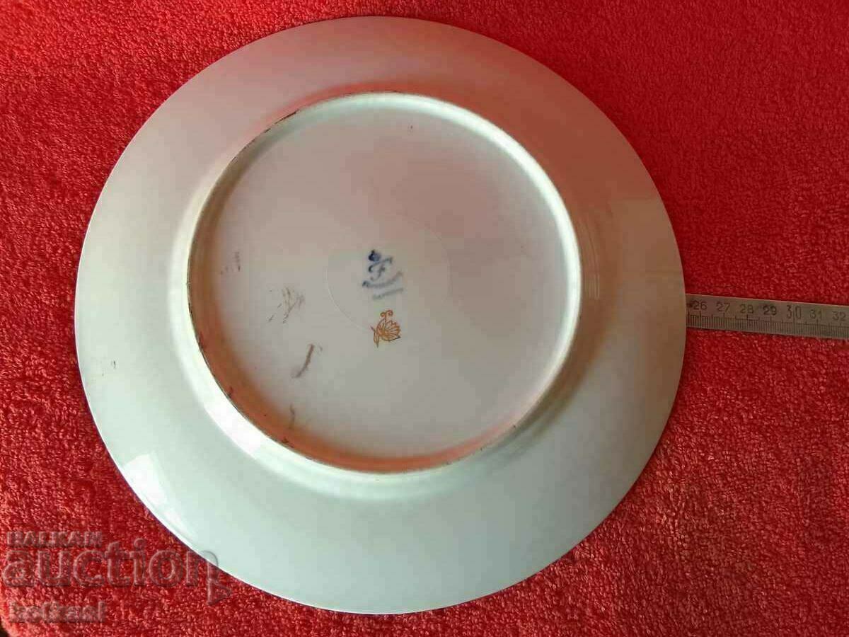 Old Porcelain Plate Furstenberg F Gilt Female Male Encounter - 7 Old Porcelain Plate Furstenberg F Gilt Female Male Encounter - 7