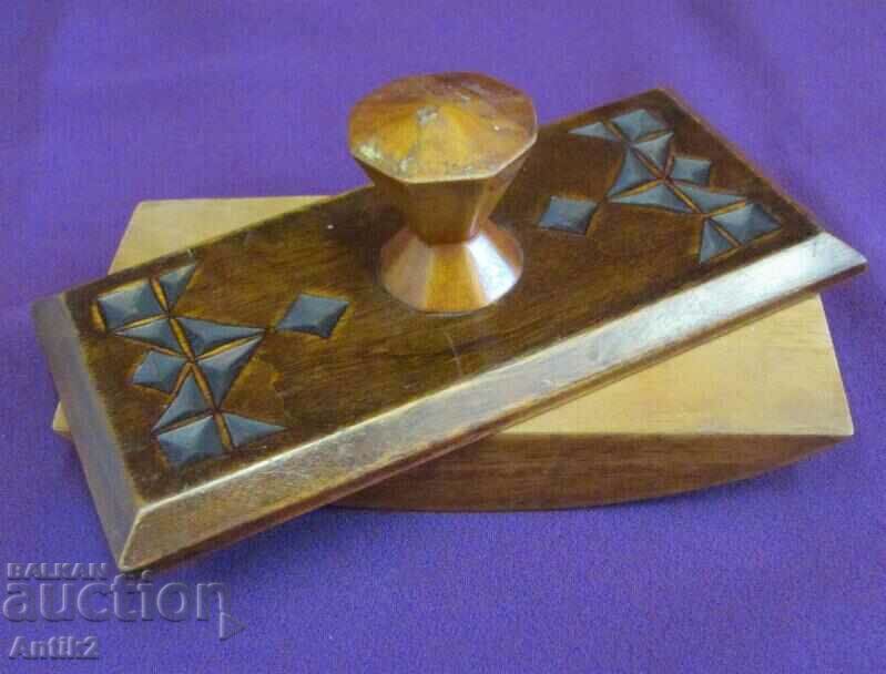 Auction  19th Century Handmade Wooden Ink Pad