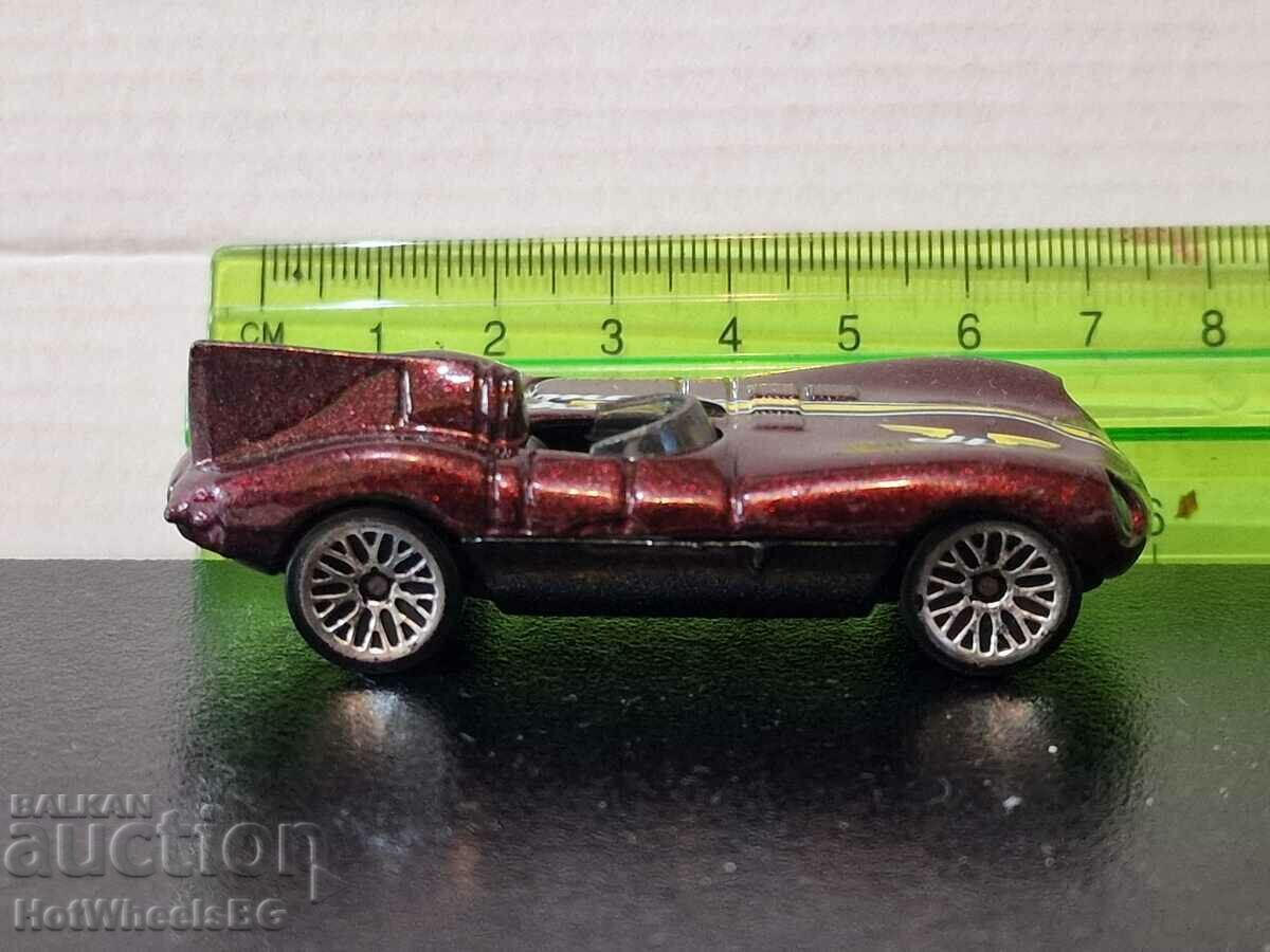 Auction Hot Wheels Jaguar D-Type Metal Car Auction Hot Wheels Jaguar D-Type Metal Car