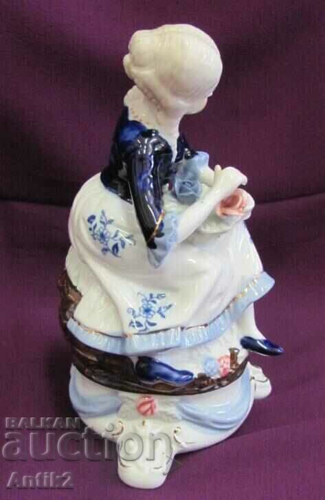 Licitație Figurină din porțelan din anii 30 Boemia