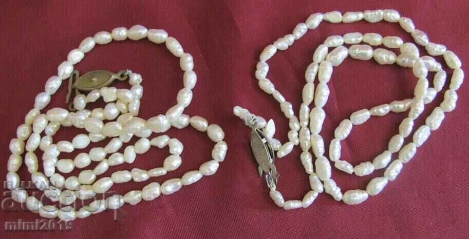 Auction Screw 2 pcs. Women's Pearl Necklaces Auction Screw 2 pcs. Women's Pearl Necklaces