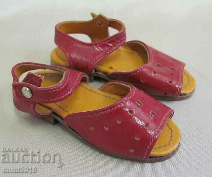 Delivery of 70's Vintich Doll Shoes