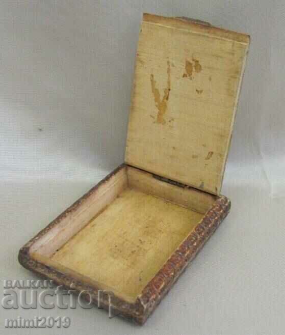 Vintich Small Wooden Snuffbox for Cigarettes with price 24.00 BGN | € 12.27 Vintich Small Wooden Snuffbox for Cigarettes with price 24.00 BGN | € 12.27