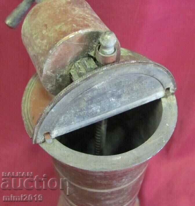 Licitație Dispozitiv de spălat medical din secolul al XIX-lea Franța Licitație Dispozitiv de spălat medical din secolul al XIX-lea Franța