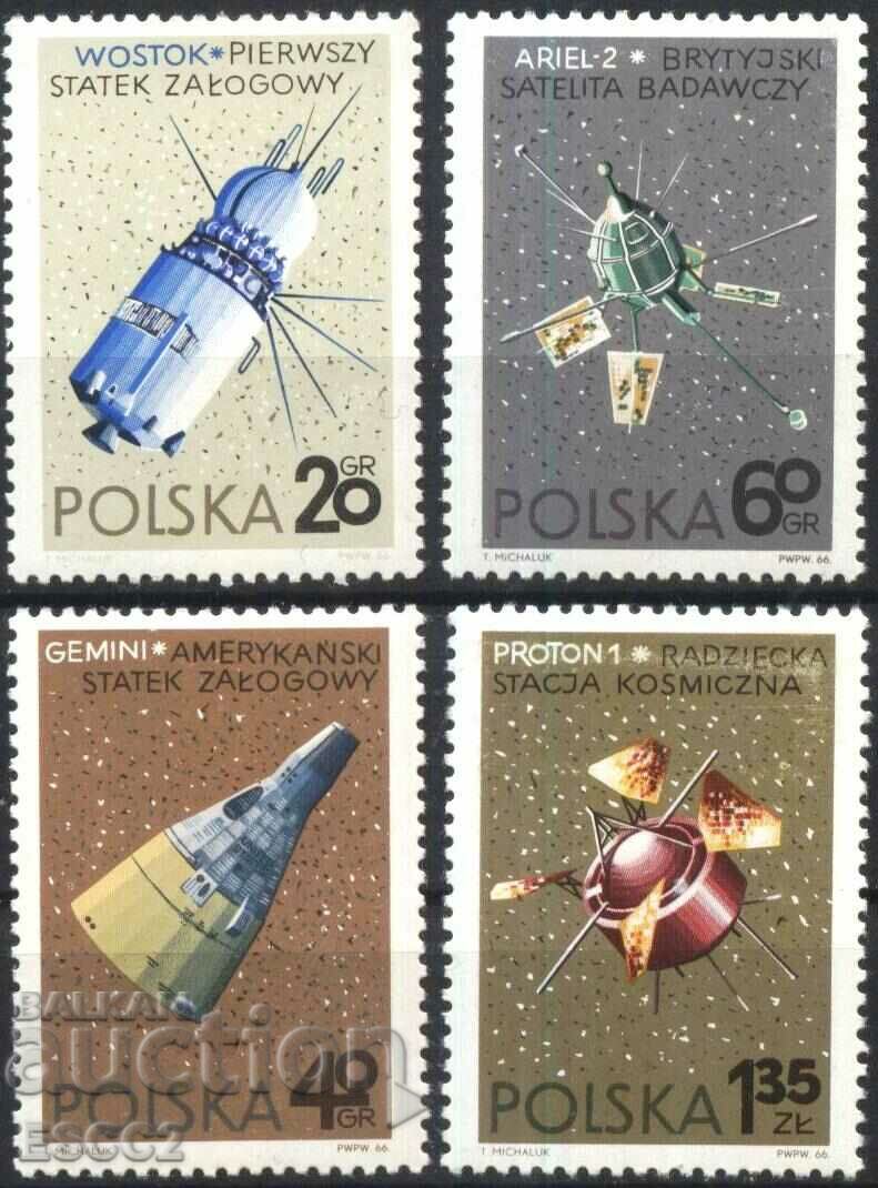 Clean Kosmos 1966 stamps from Poland