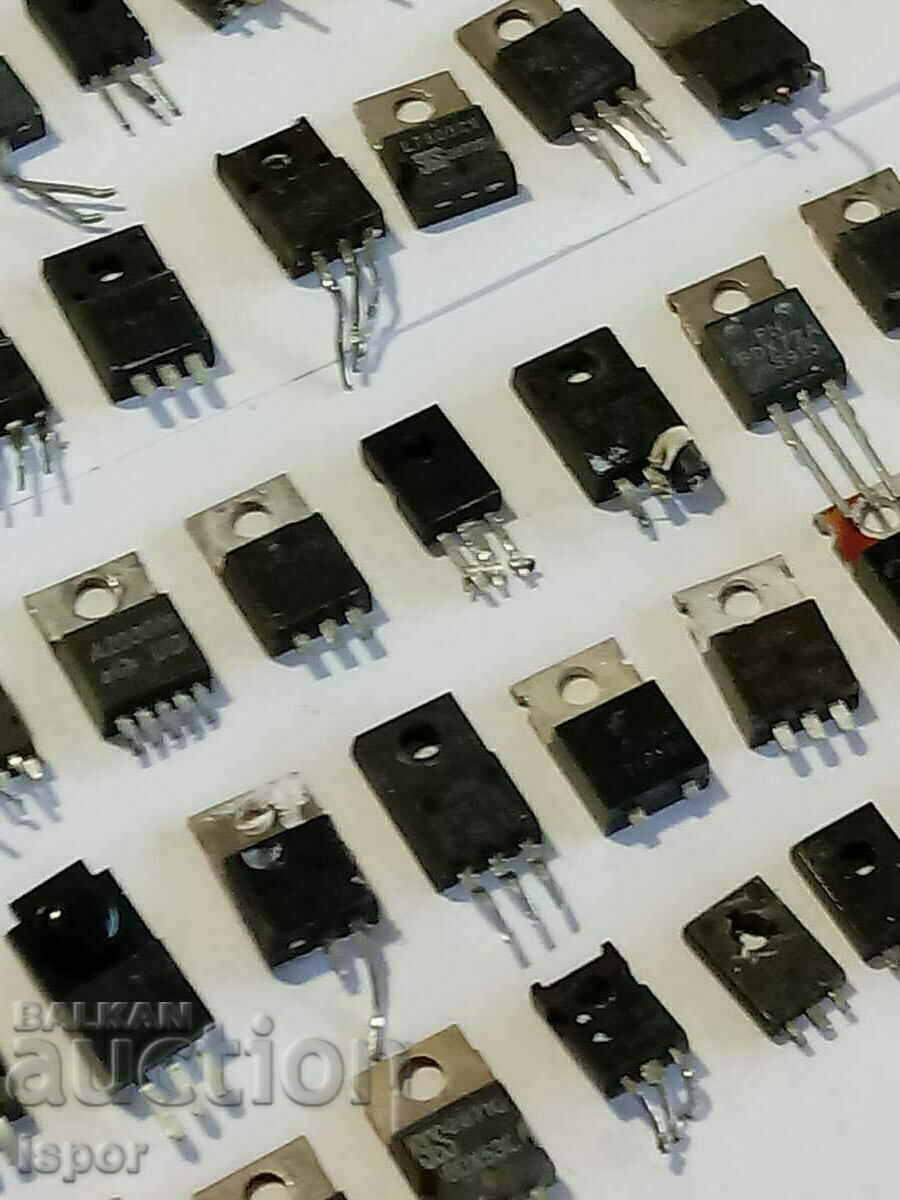 120 small transistors with price 10.00 BGN | € 5.11