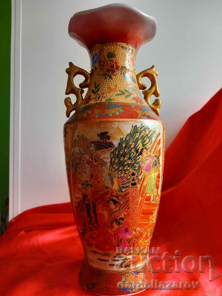 Unique Rare CHINESE Porcelain Vase, Signed!