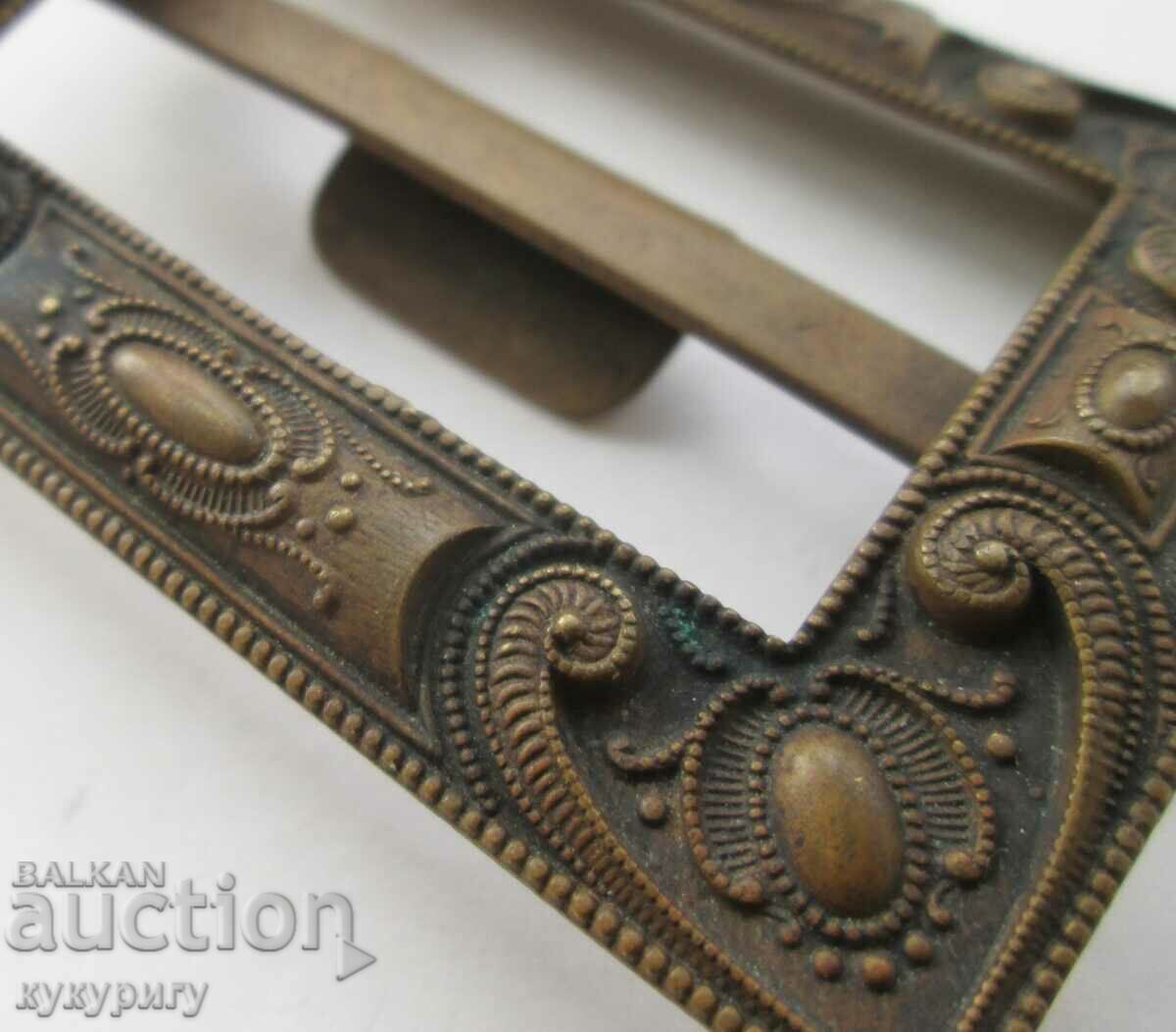 Auction Old antique buckle belt buckle with ornaments decoration Auction Old antique buckle belt buckle with ornaments decoration