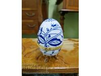 Рядко антикварно колекционерско порцеланово яйце NEUNDORF