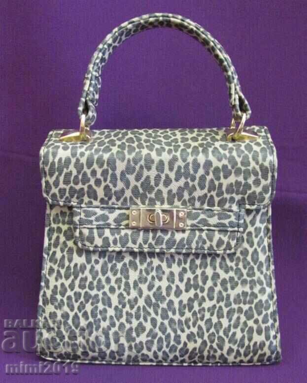 60's Women's Bag and Belt - 5 60's Women's Bag and Belt - 5