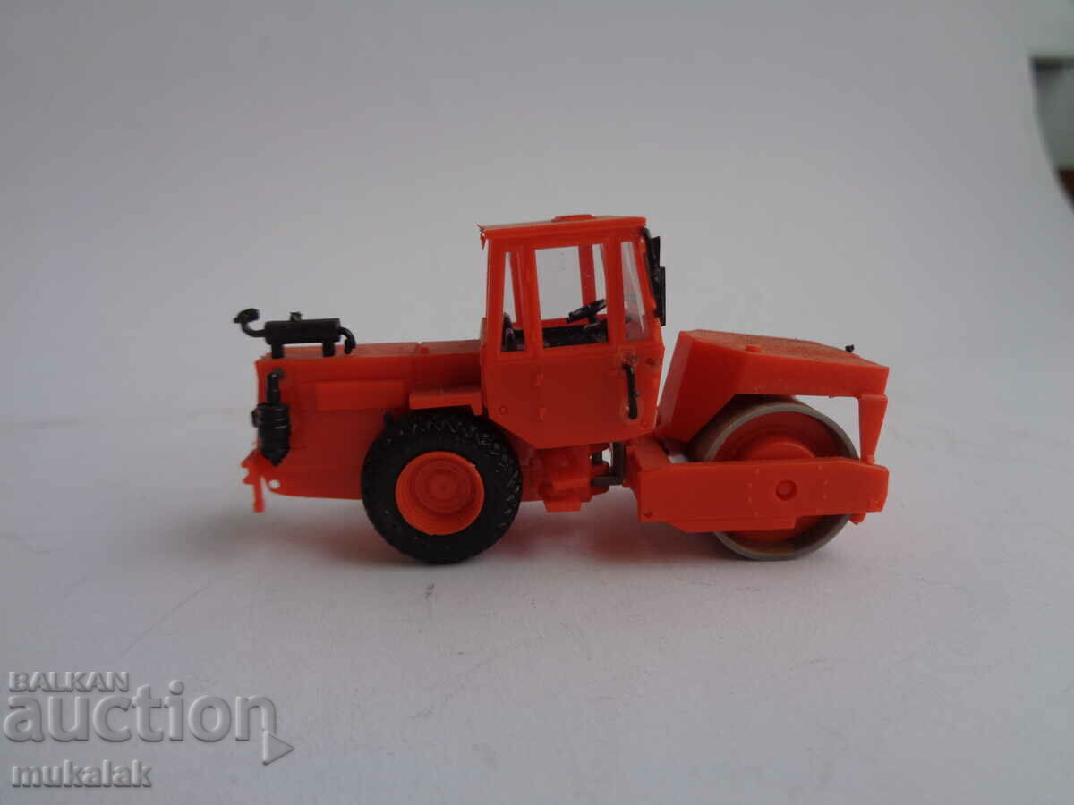Delivery of KIBRI H0 1/87 ROLLER TRUCK MODEL TOY TROLLEY Delivery of KIBRI H0 1/87 ROLLER TRUCK MODEL TOY TROLLEY