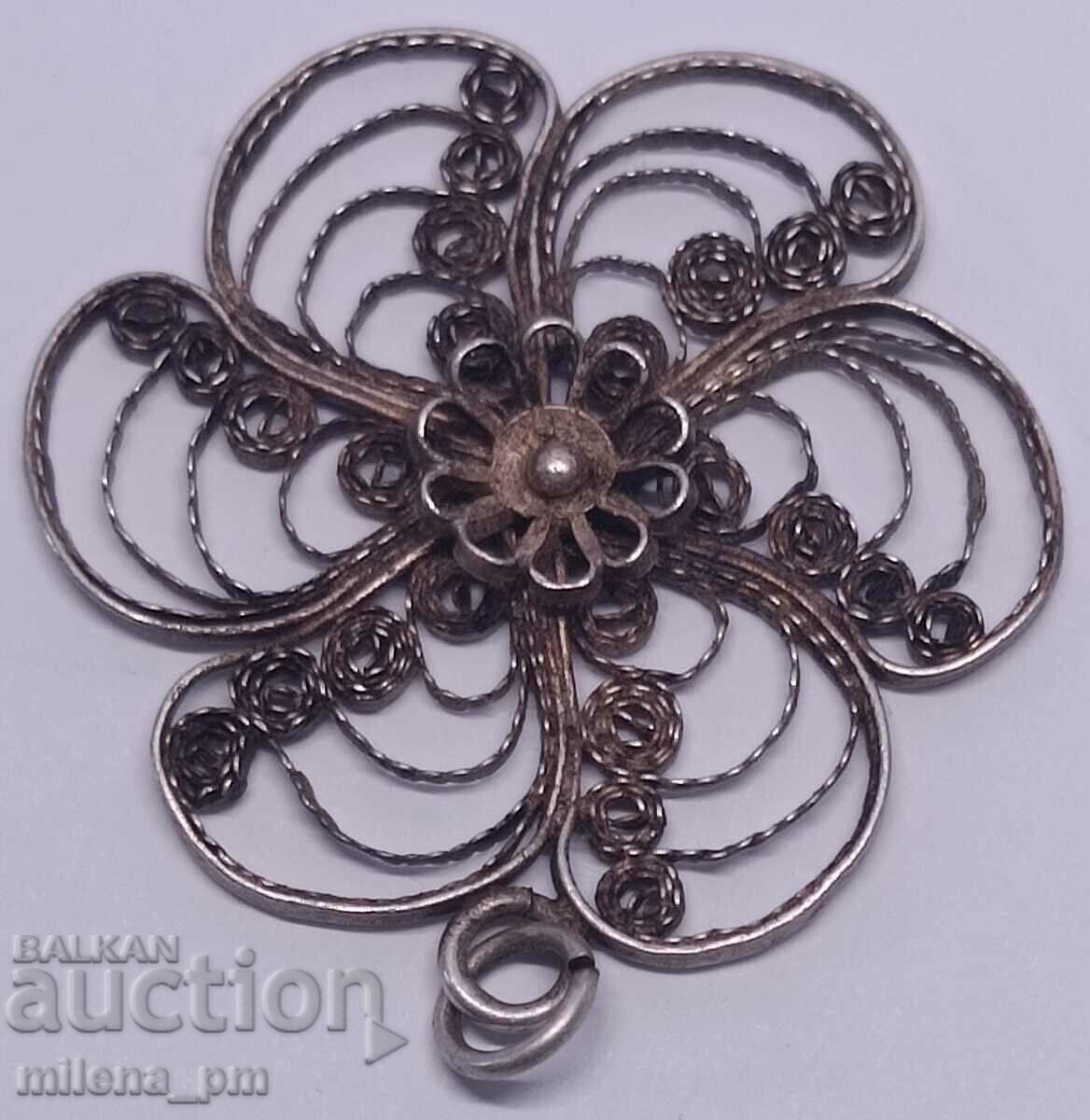 Παράδοση Παλιό ασημένιο μενταγιόν Παράδοση Παλιό ασημένιο μενταγιόν