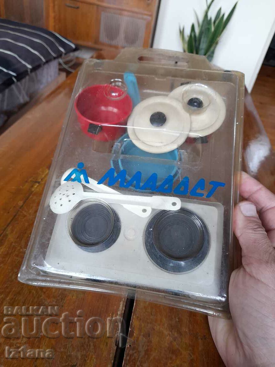 Serviciul pentru copii vechi #6 cu preț 42.00 BGN | € 21.47