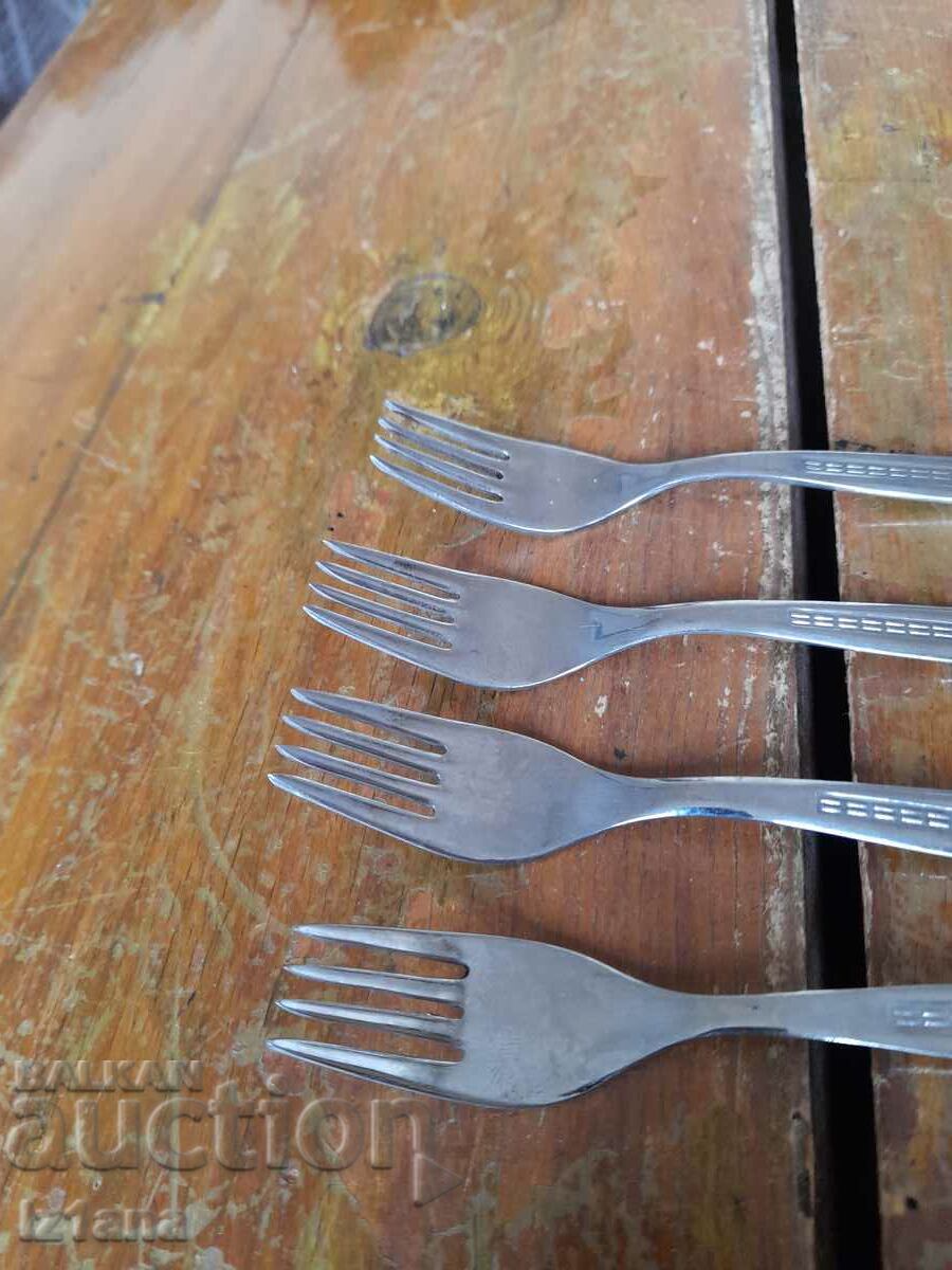 Old forks Sickle and Hammer Veliko Tarnovo with price 32.00 BGN | € 16.36 Old forks Sickle and Hammer Veliko Tarnovo with price 32.00 BGN | € 16.36