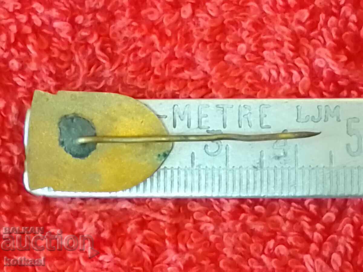 Old social badge enamel pin quality BCHK PKSS with price 25.50 BGN | € 13.04 Old social badge enamel pin quality BCHK PKSS with price 25.50 BGN | € 13.04