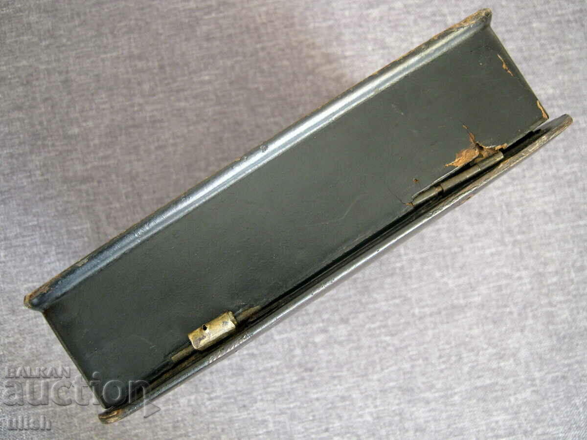 Antique jewelry box papier mache old China with price 50.00 BGN | € 25.56 Antique jewelry box papier mache old China with price 50.00 BGN | € 25.56